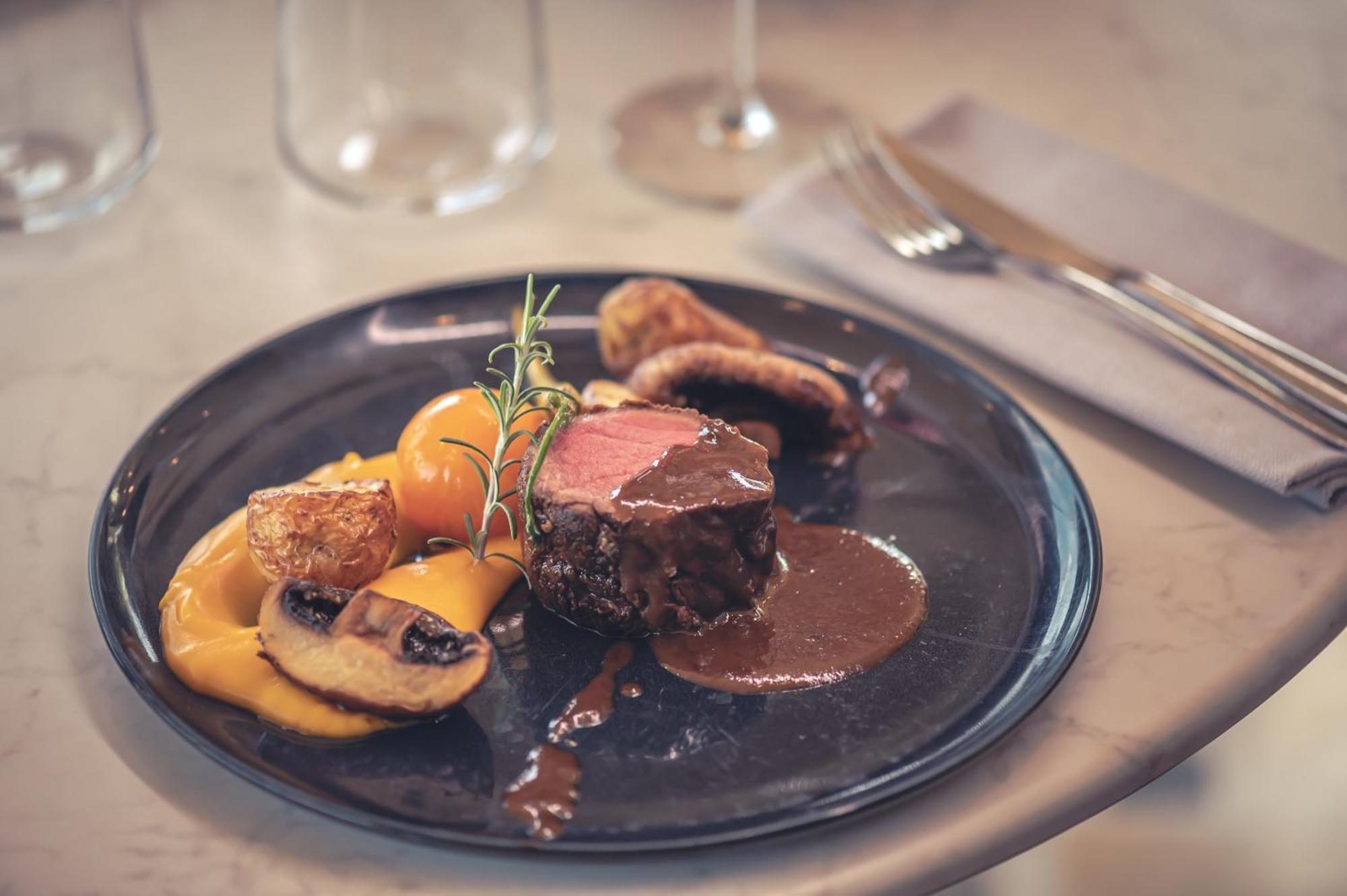 Logis Hotel Restaurant Le Plantevin Propiac Экстерьер фото