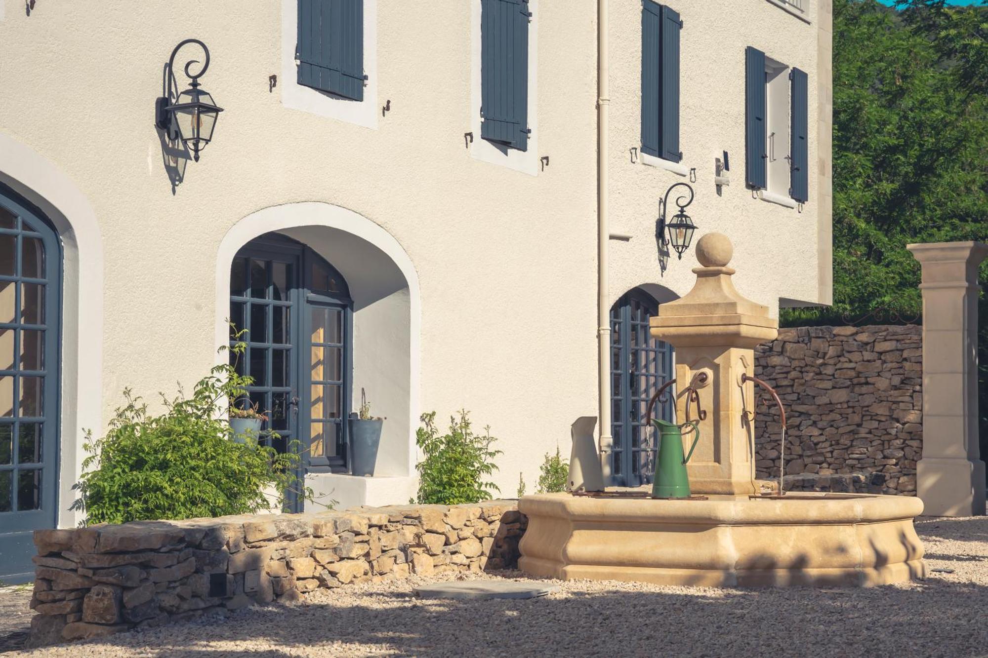 Logis Hotel Restaurant Le Plantevin Propiac Экстерьер фото