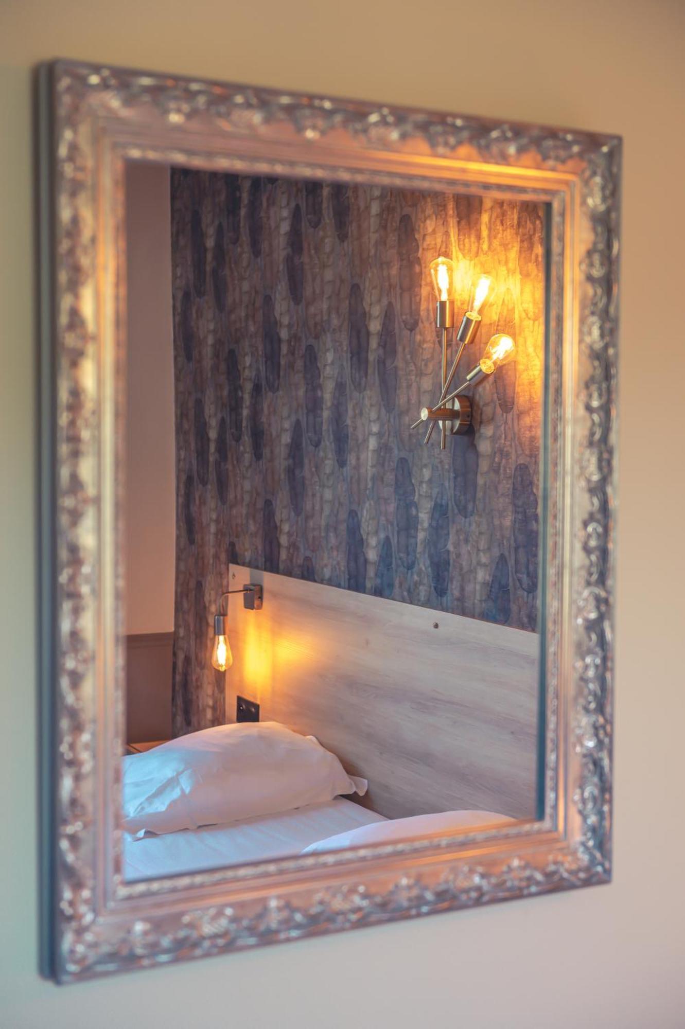 Logis Hotel Restaurant Le Plantevin Propiac Экстерьер фото