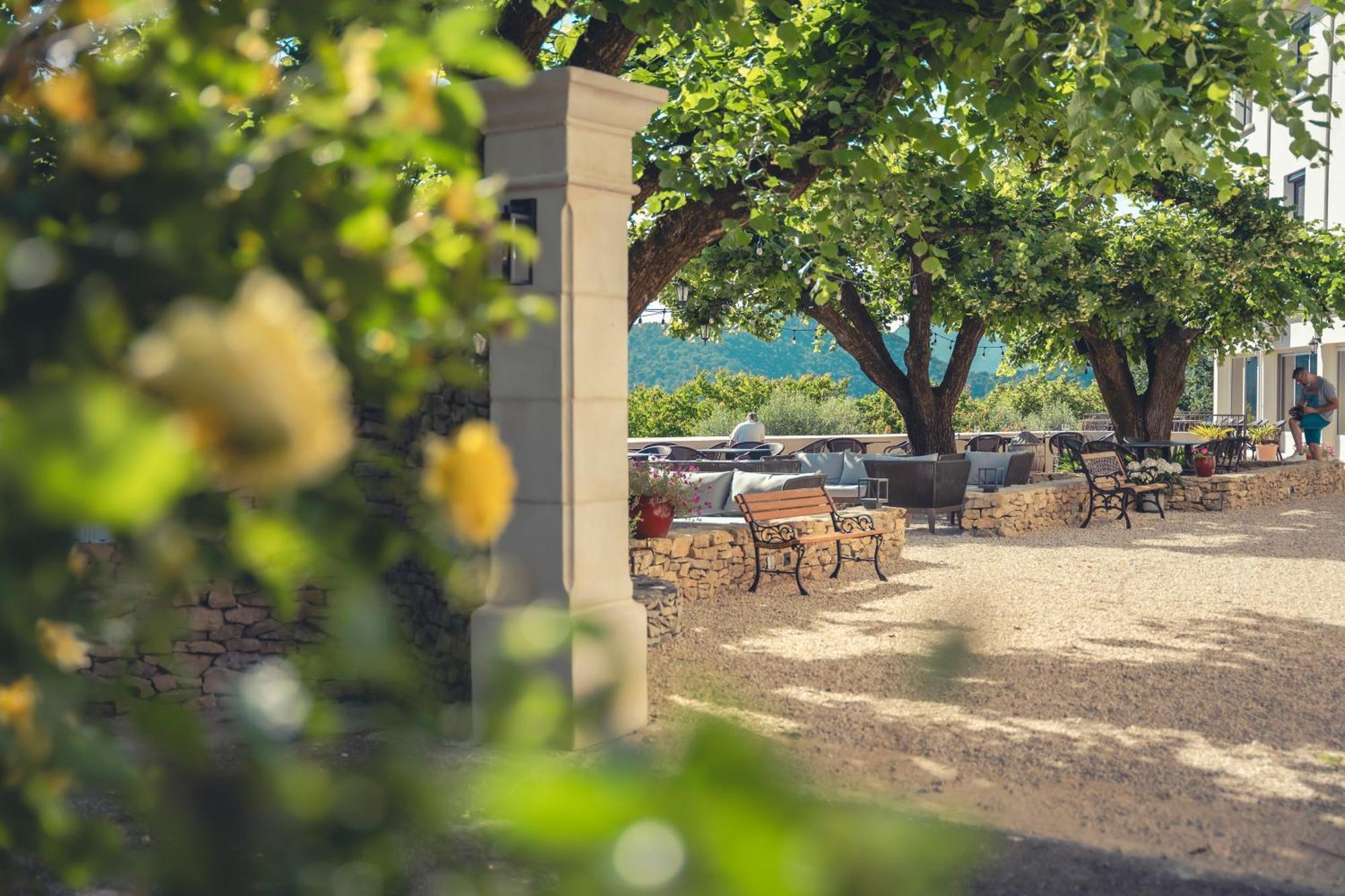 Logis Hotel Restaurant Le Plantevin Propiac Экстерьер фото