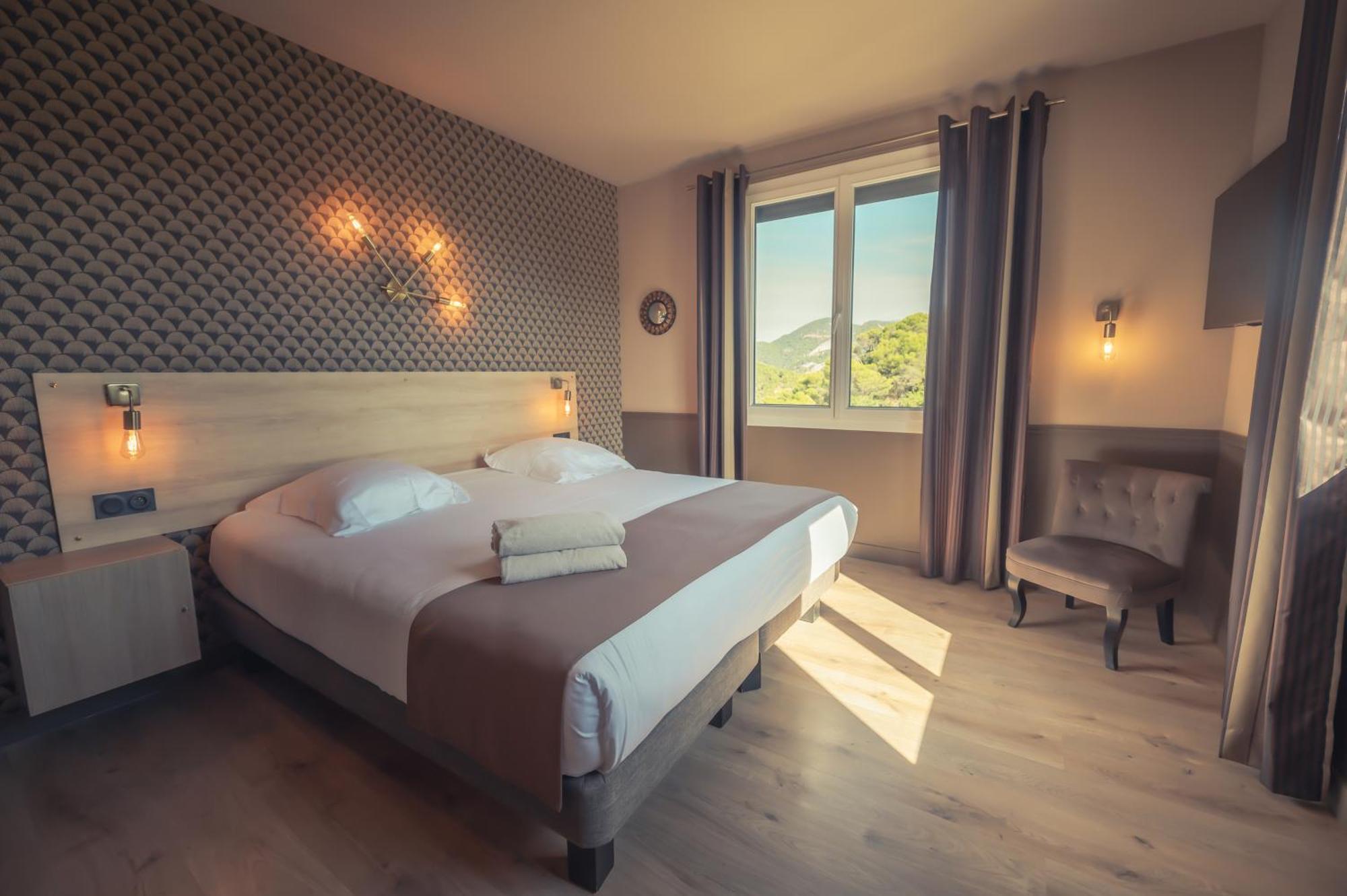 Logis Hotel Restaurant Le Plantevin Propiac Экстерьер фото