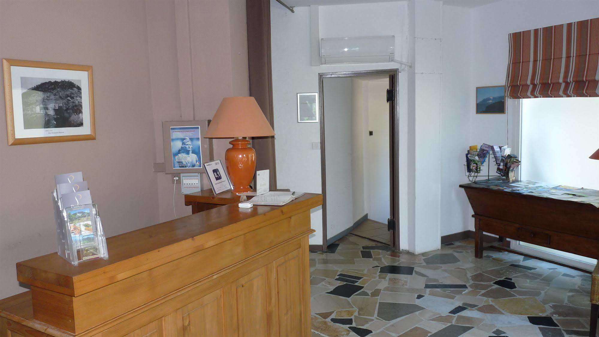 Logis Hotel Restaurant Le Plantevin Propiac Экстерьер фото